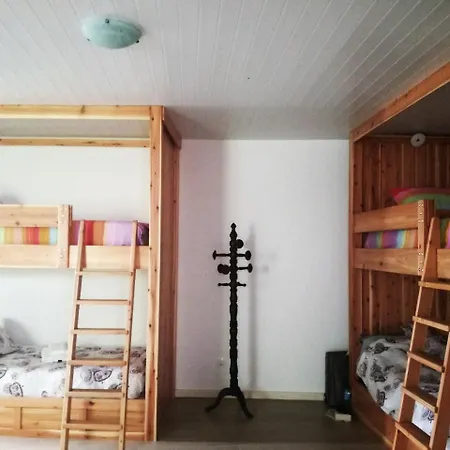 Hostel Pes Verdes-alojamento E Cha *