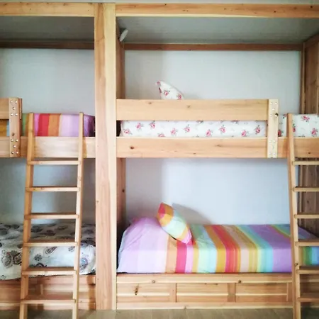 بيت شباب Pes Verdes-alojamento E Cha Ponta Delgada