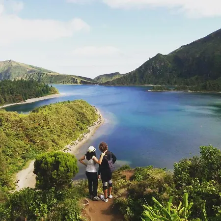 Pes Verdes-alojamento E Cha * Ponta Delgada (Sao Miguel)
