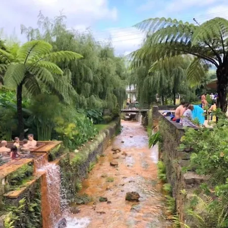 Pes Verdes-alojamento E Cha Хостел