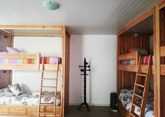 Hostel Pes Verdes-alojamento E Cha *