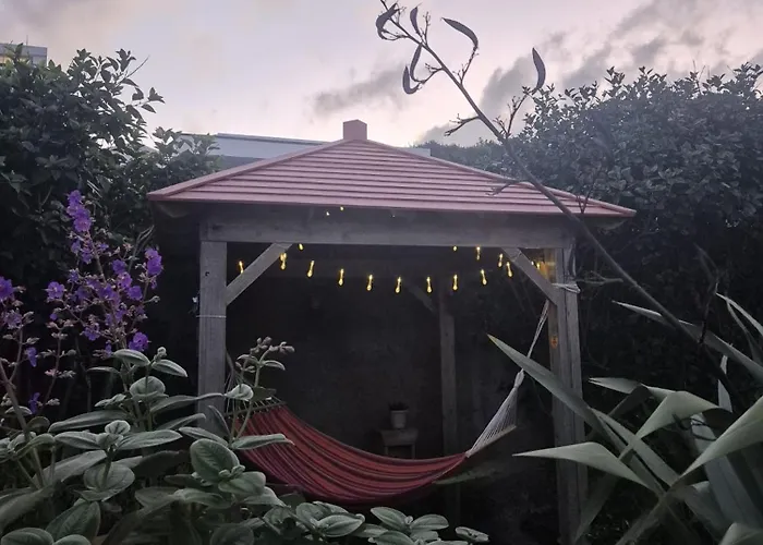 Pes Verdes-alojamento E Cha * Ponta Delgada (Sao Miguel)