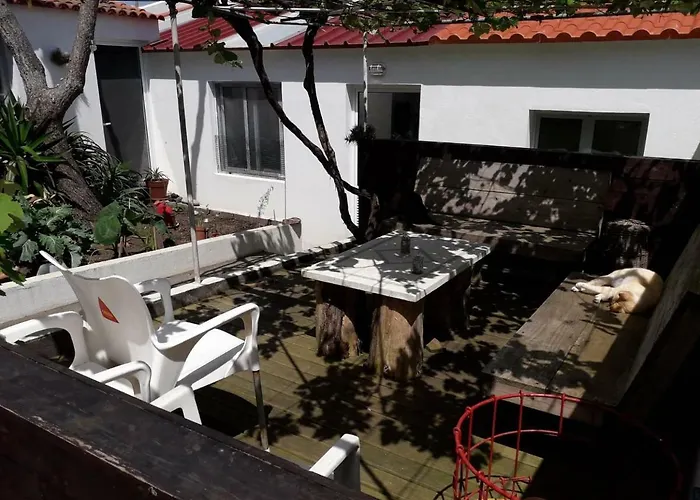 Pes Verdes-alojamento E Cha Hostel Πόντα Ντελγκάντα